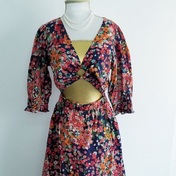 Floral Cut-Out Front Midi Dress - Picture 3 of 16